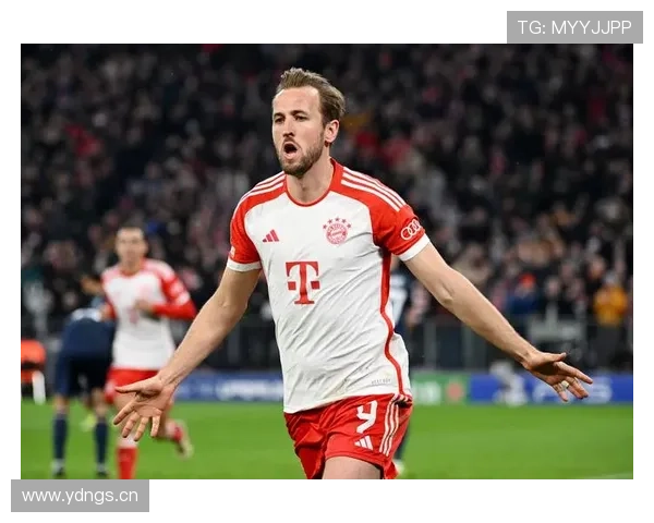 拜仁中场拦截失效,防线脱节问题逐步反映至比赛走势 拜仁中场拦截失效,防线脱节问题逐步反映至比赛走势