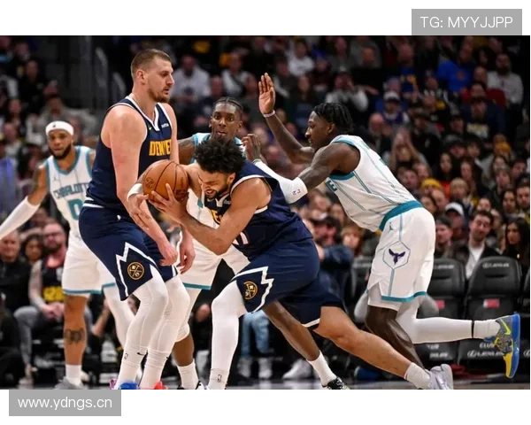 东契奇挡拆单打拉开与约基奇效率差距